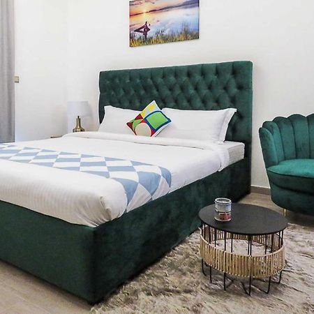Oyo 860 Studio Apartment, Maya Tower 4, Jumeirah Village Triangle Dubaj Kültér fotó