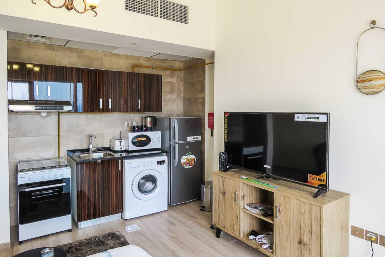 Oyo 860 Studio Apartment, Maya Tower 4, Jumeirah Village Triangle Dubaj Kültér fotó